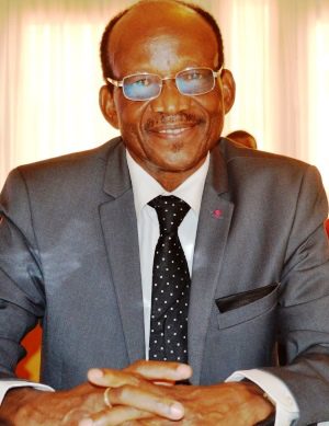 M. AKOM MVONDO Moise